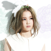 Lee Hi - List pictures