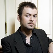 Perry Blake - List pictures