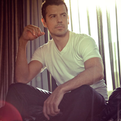Jordan Knight - List pictures
