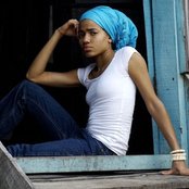 Nneka - List pictures