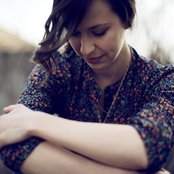 Joy Williams - List pictures