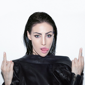 Sophia Somajo - List pictures