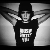 Dark Horses - List pictures