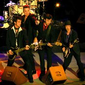 Loquillo Y Trogloditas - List pictures