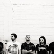 Destroy The Runner - List pictures