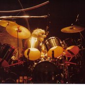 Peter Criss - List pictures