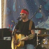 Stoney Larue - List pictures