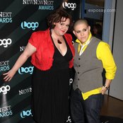 God-des And She - List pictures