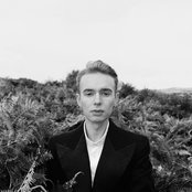 Douglas Dare - List pictures