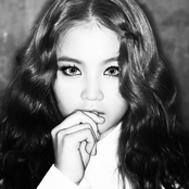 Lee Hi - List pictures