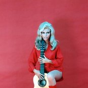 Nancy Sinatra - List pictures