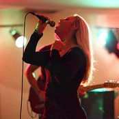 Beverly Jayne - List pictures