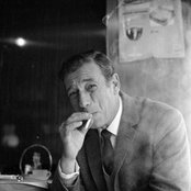 Yves Montand - List pictures
