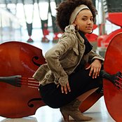 Esperanza Spalding - List pictures
