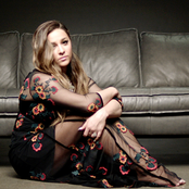 Alisan Porter - List pictures