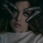 Zz Ward - List pictures