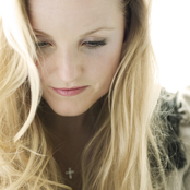 Kerry Ellis - List pictures