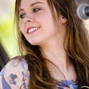 Sierra Hull - List pictures
