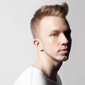 Aaron Pfeiffer - List pictures