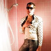 Seth Bogart - List pictures