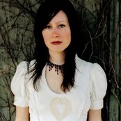 Orenda Fink - List pictures