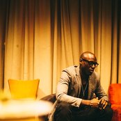 Brian Owens - List pictures