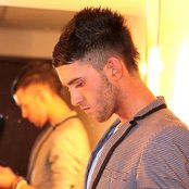 Mike Hough - List pictures