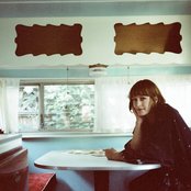 Laura Gibson - List pictures