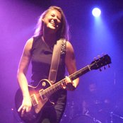 Joanne Shaw Taylor - List pictures