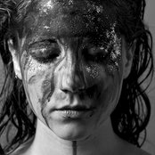 Anna Aaron - List pictures