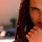 Samuel Larsen - List pictures