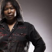 Joan Armatrading - List pictures