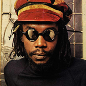 Peter Tosh - List pictures