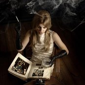 Ania Dabrowska - List pictures