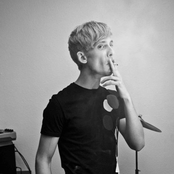 Sebastian Lind - List pictures