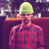 Travis Bretzer - List pictures