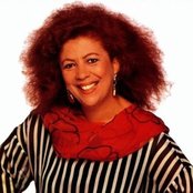 Beth Carvalho - List pictures