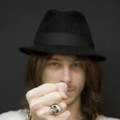 Beto Lee - List pictures