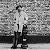 Leon Bridges - List pictures