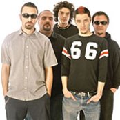 Linea 77 - List pictures