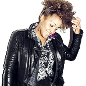 Barbara Moleko - List pictures