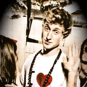 Asher Roth - List pictures