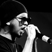 Loonie - List pictures