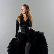 Lisa Lavie - List pictures