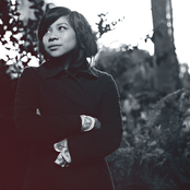 Zee Avi - List pictures