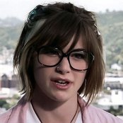 Siobhan Magnus - List pictures