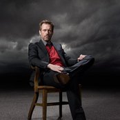 Hugh Laurie - List pictures