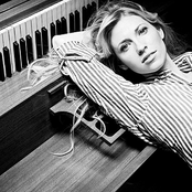 Brooke White - List pictures