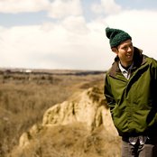 Chad Vangaalen - List pictures