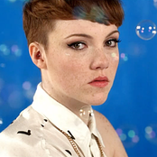 Chloe Howl - List pictures